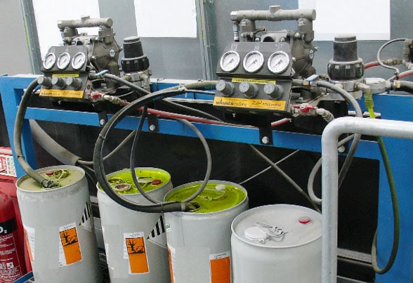 Dye penetrant electro-static spraying pump sets